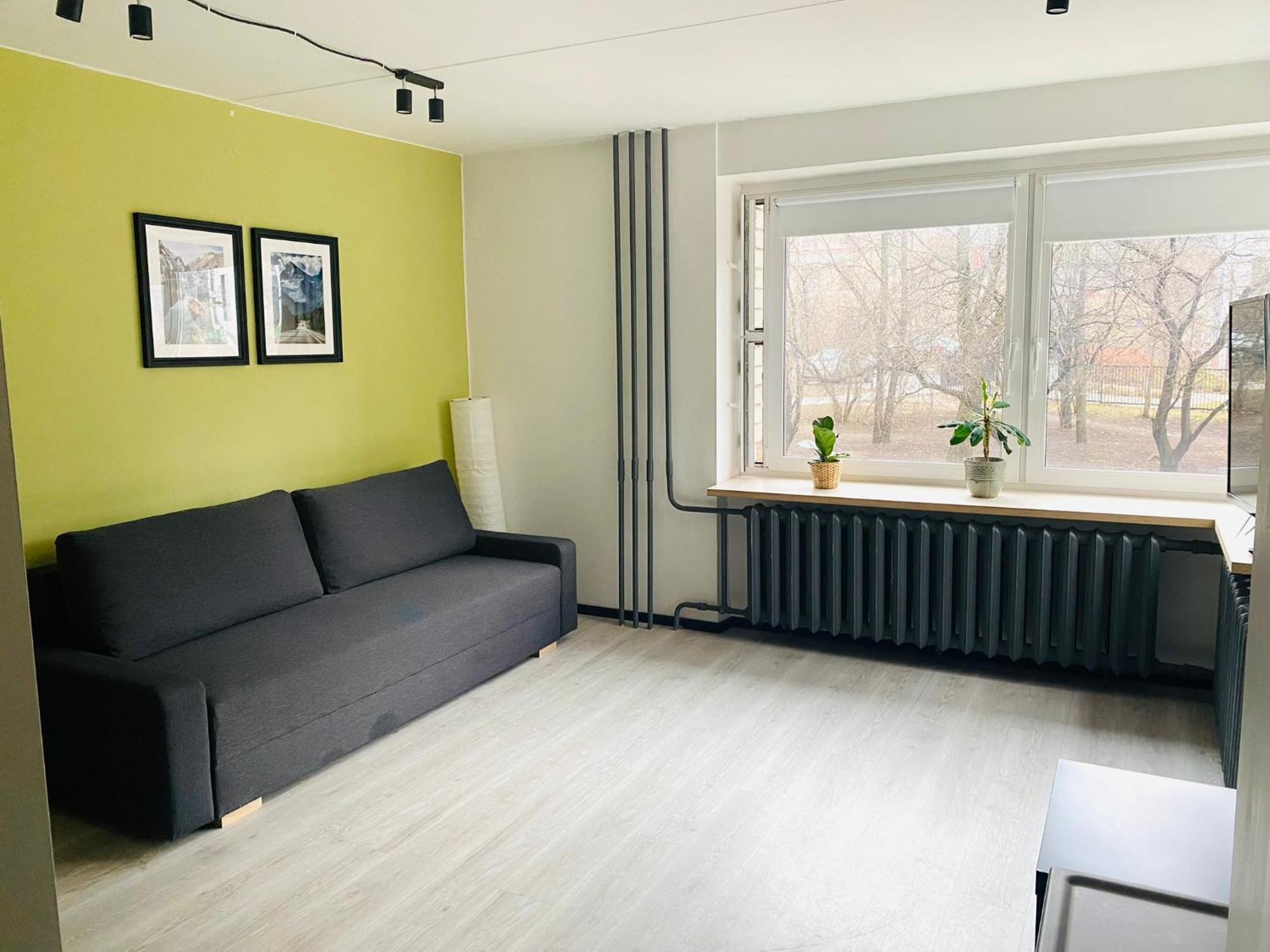 Modern & Cozy Gem - Spacious Retreat With Private Entrance Apartamento *